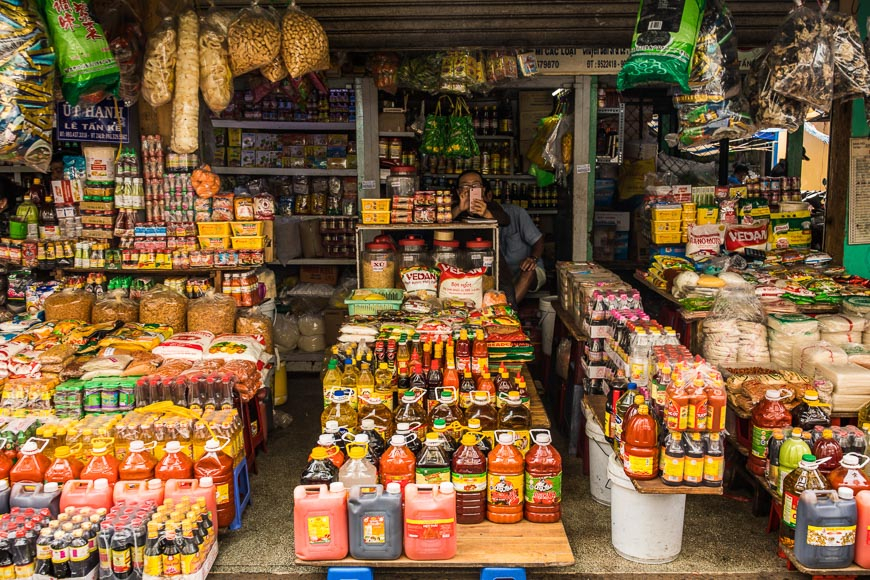 Gian hàng chợ Bình Tây Chợ Lớn