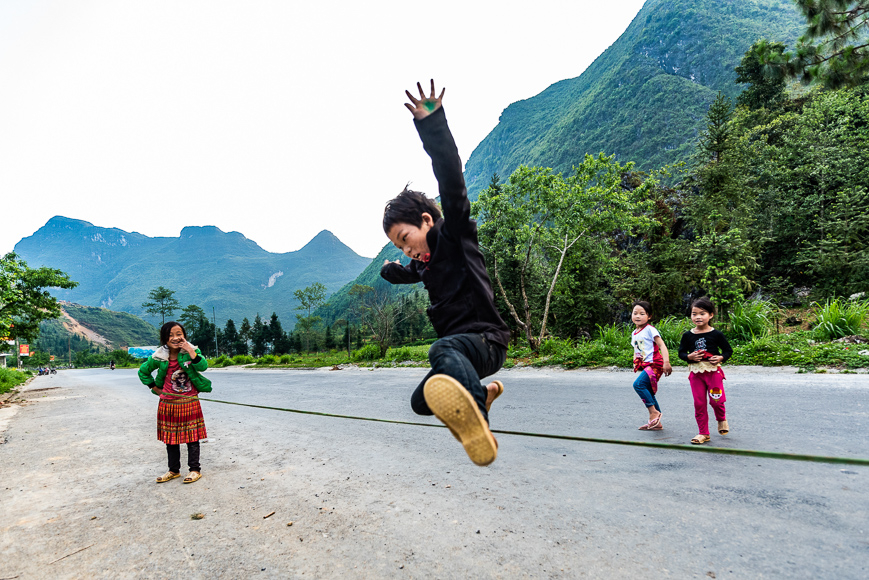 ក្មេងៗលេងនៅ Ha Giang