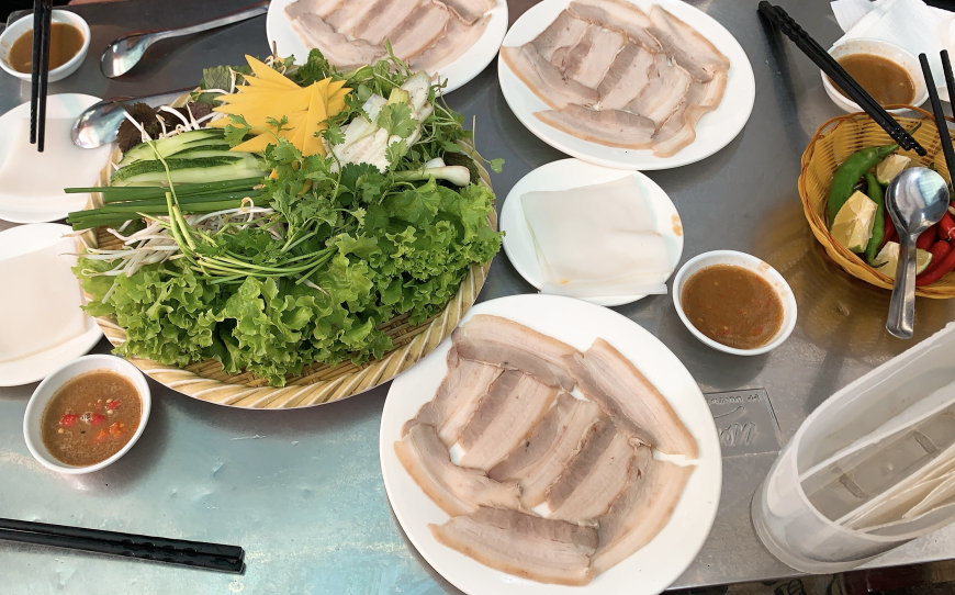 bánh tráng cuốn thịt heo