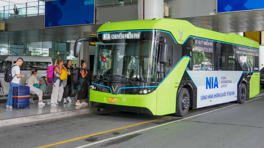 Xe buýt điện VinBus