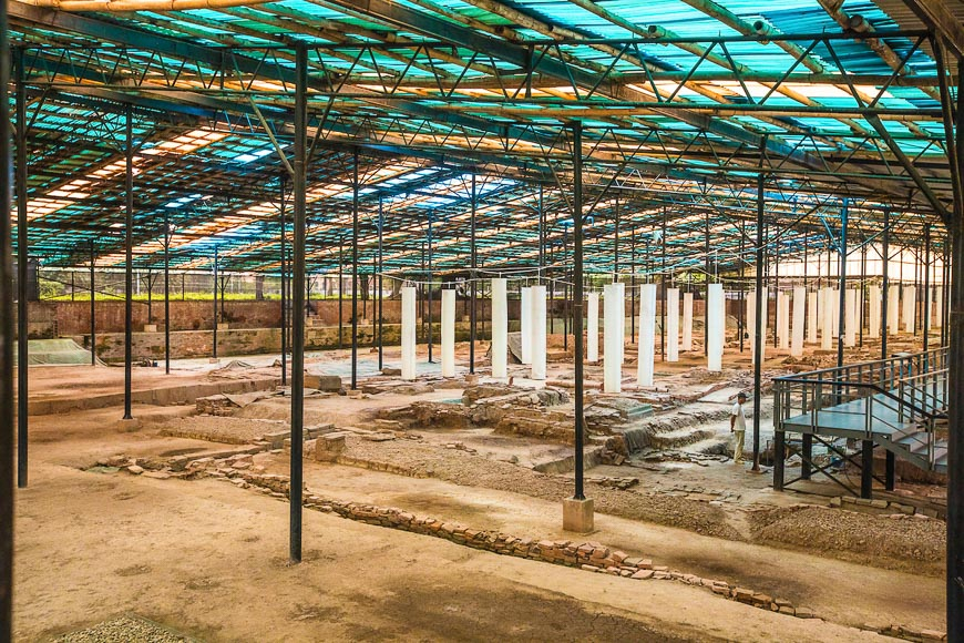 Khu di tích khảo cổ Hoàng thành Thăng Long