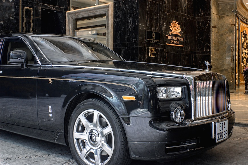 rolls royce phantom rồng reverie sài gòn