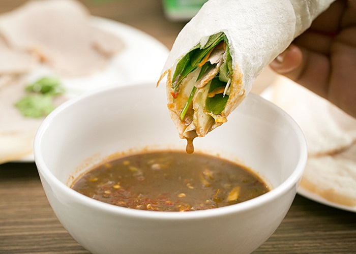 bánh tráng cuốn thịt heo