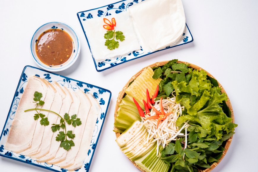 bánh tráng cuốn thịt heo nha trang