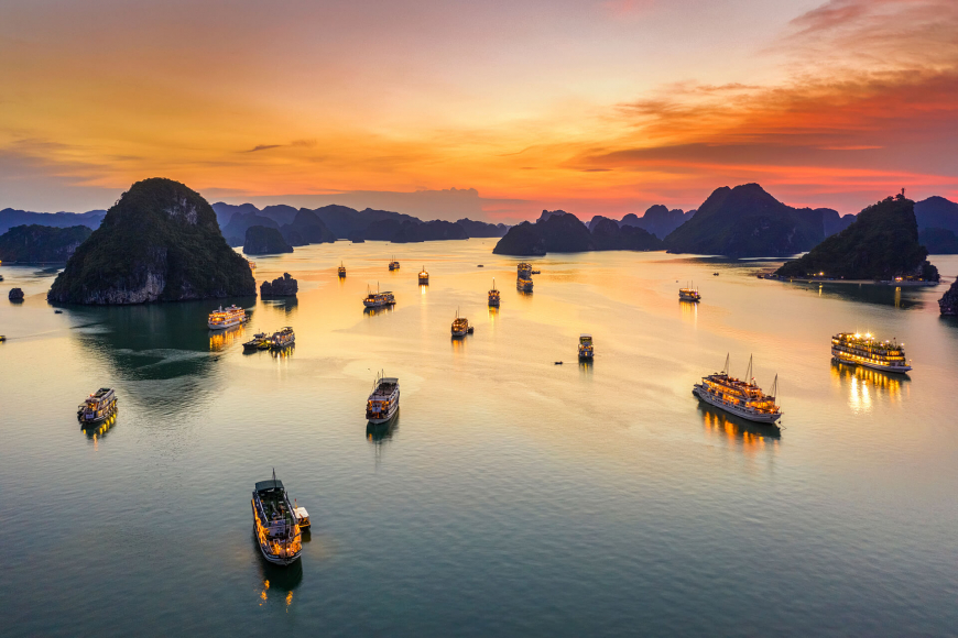 Kỳ nghỉ lãng mạn tại Việt Nam - Vịnh Hạ Long