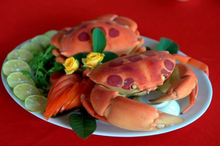 Cua Mặt Trăng trên đảo Cù Lao Câu
