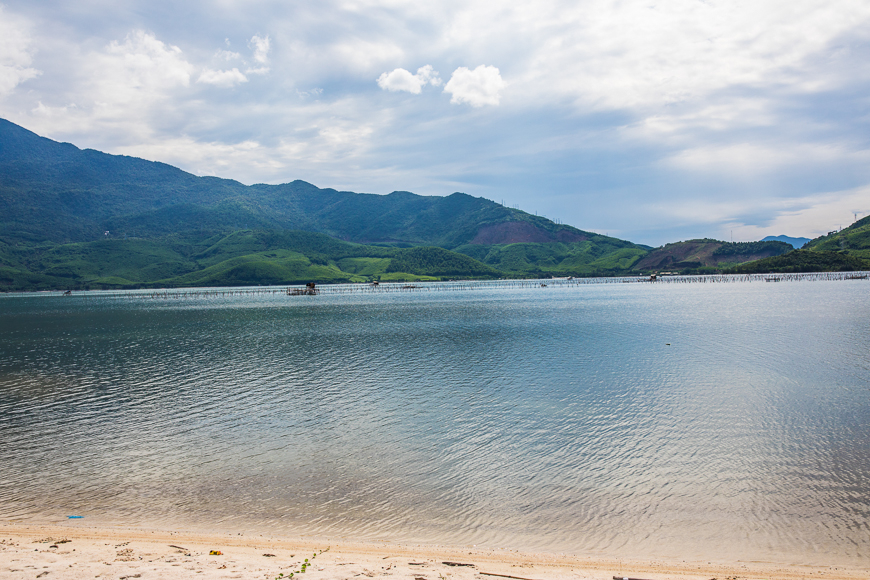 bãi biển lăng cô đà nẵng